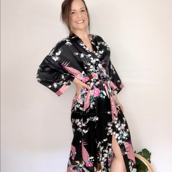 Floral Long Satin Kimono - Picture 6 of 8